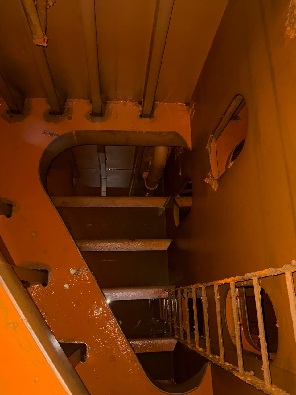 Internal fuel tank access ladder and structural bay during cleaning prep
